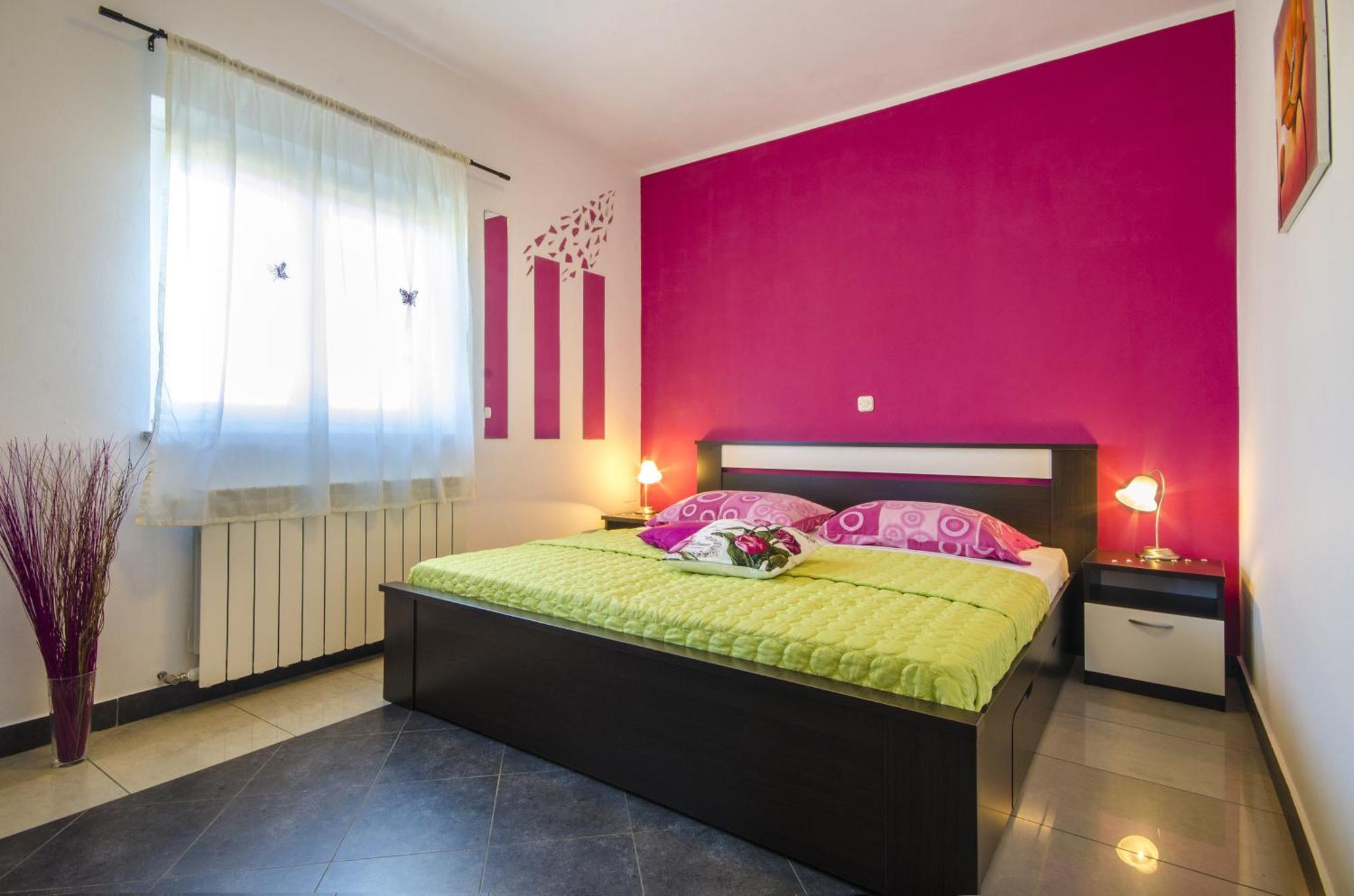 Apartment And Room Marlen Rovinjsko Selo Rum bild
