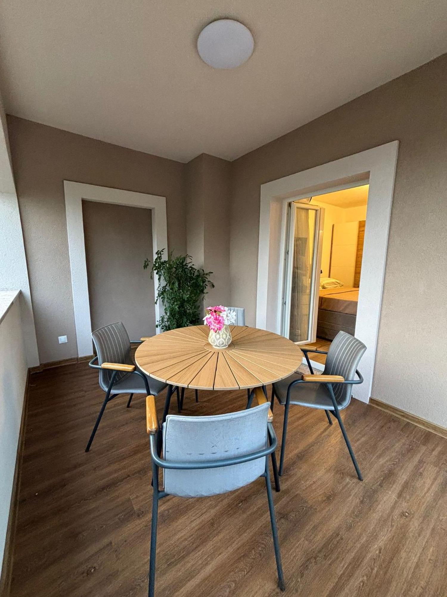 Apartment And Room Marlen Rovinjsko Selo Exteriör bild